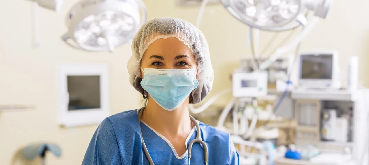 picture of a CRNA earning a high salary